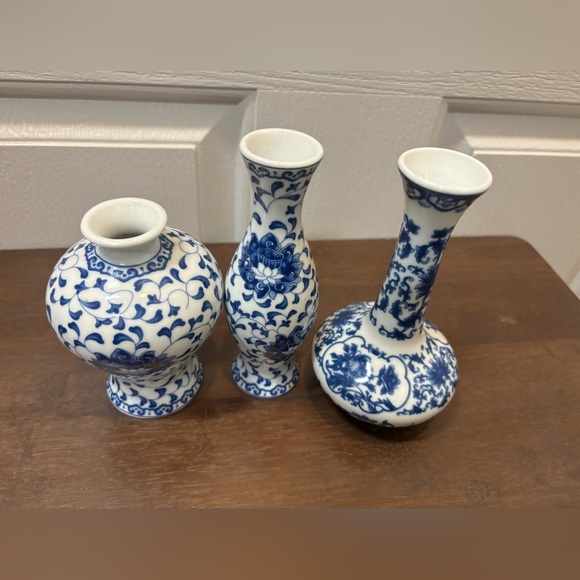 3 Japanese Blue & White Porcelain Bud Vases, Small Vases. - Picture 4 of 12